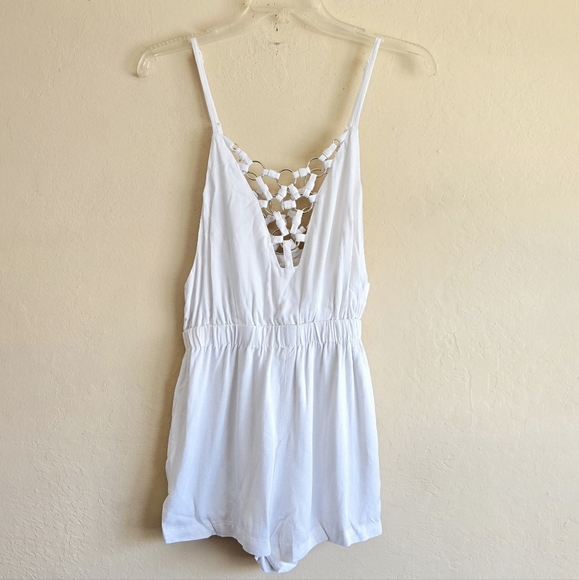 Millau White Circle Cage Detail Chain Link Neckline Romper Size Small NWT - Picture 4 of 13